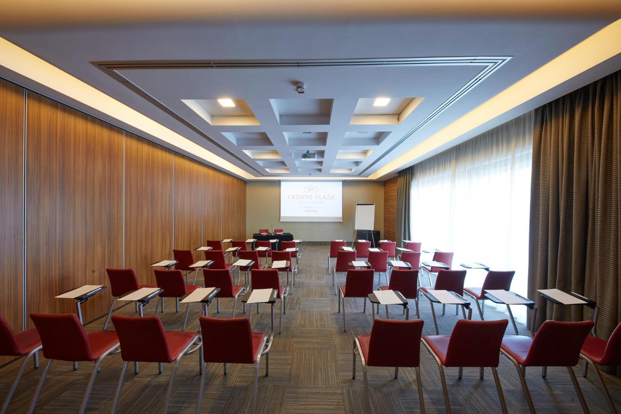 Crowne Plaza Verona Fiera By Ihg Bagian luar foto