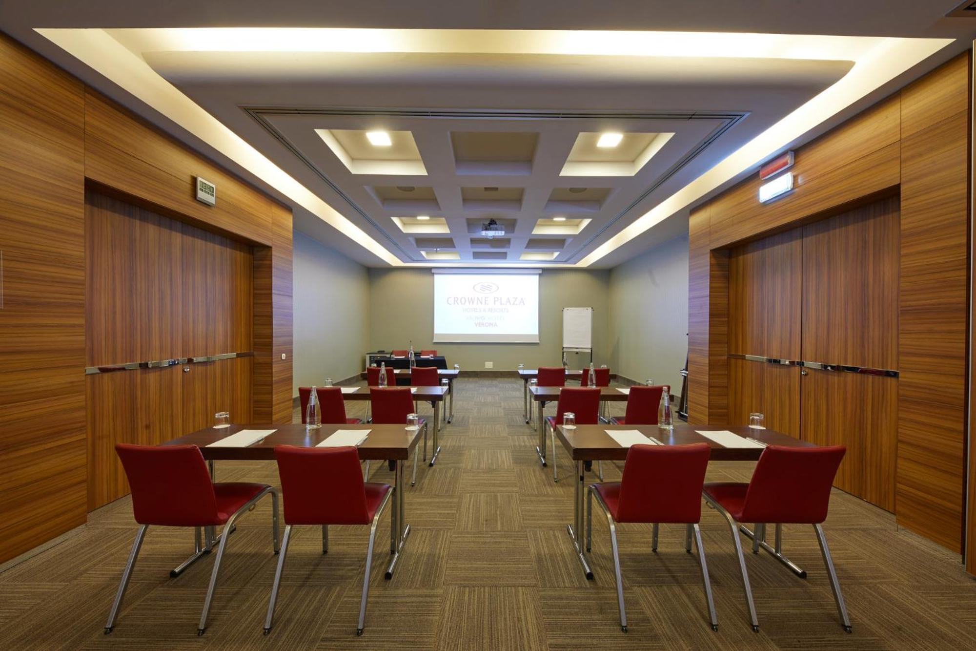 Crowne Plaza Verona Fiera By Ihg Bagian luar foto