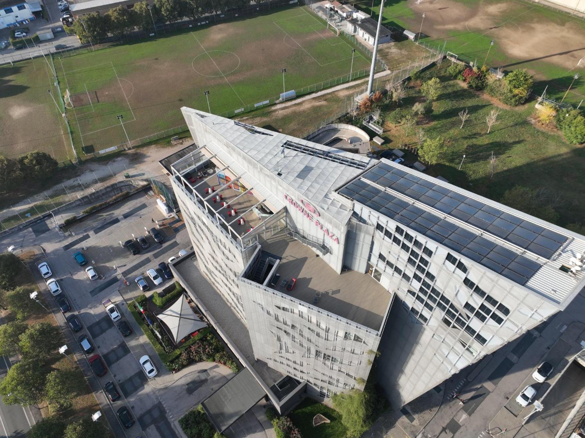 Crowne Plaza Verona Fiera By Ihg Bagian luar foto